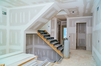 Application de peinture sur plafond par un entrepreneur peintre dans Bellechasse